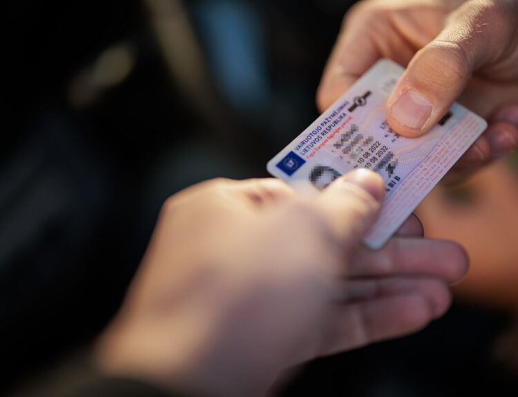 Як забрати права після 130 статті під час війни