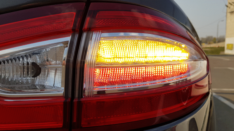 Ford Fusion USA: переделка красных поворотников на жёлтые (Ford Mondeo 5)